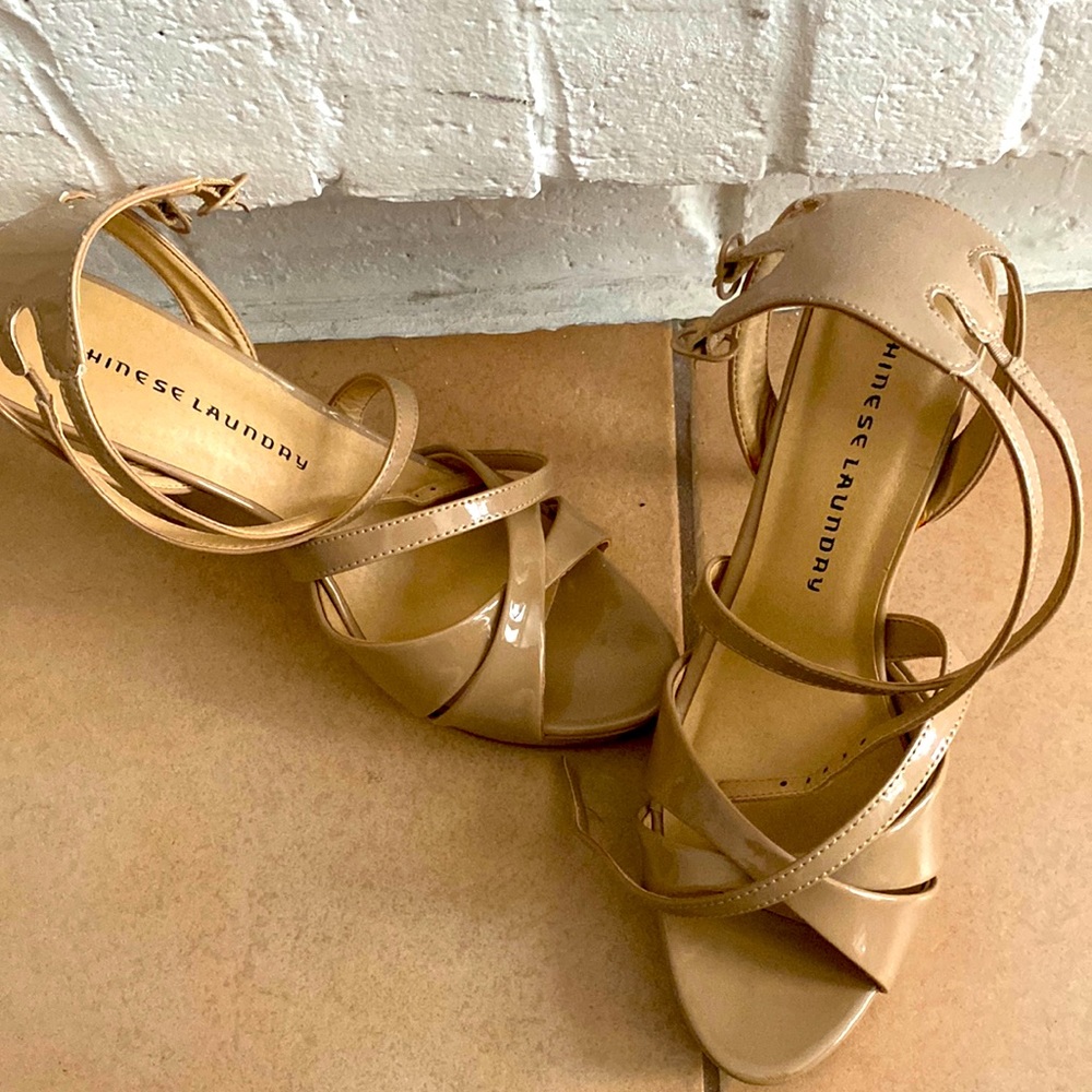 Chinese Laundry sz 9.5 women’s tan patent high heel shoe